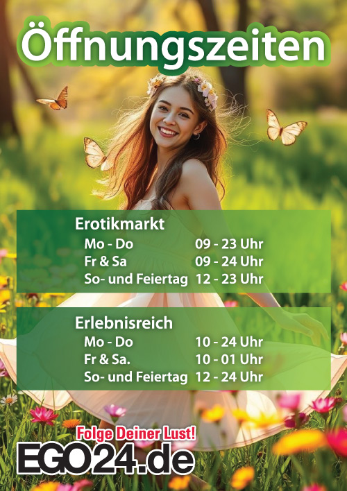 Eine lächelnde Frau im Blumenkranz mit Schmetterlingen; Text zu Öffnungszeiten auf Grün.